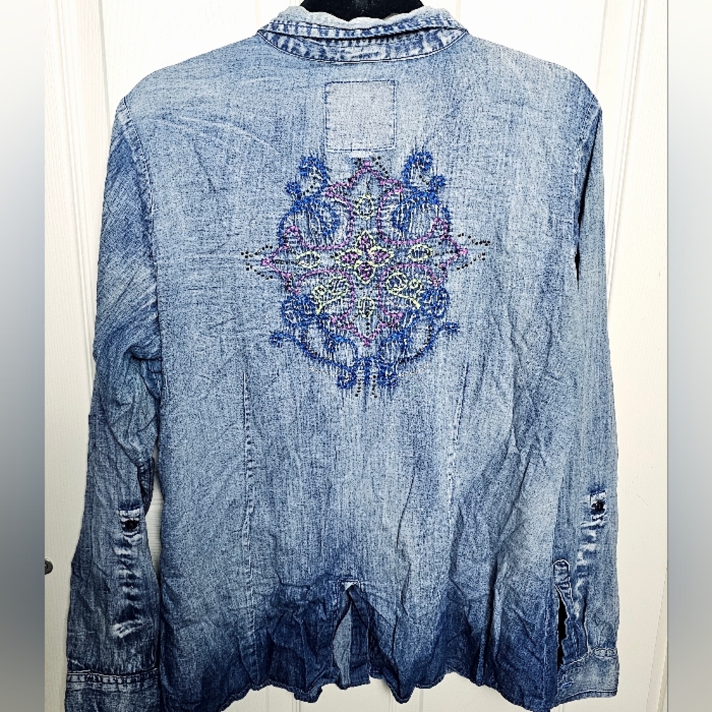 Light weight denim jacket